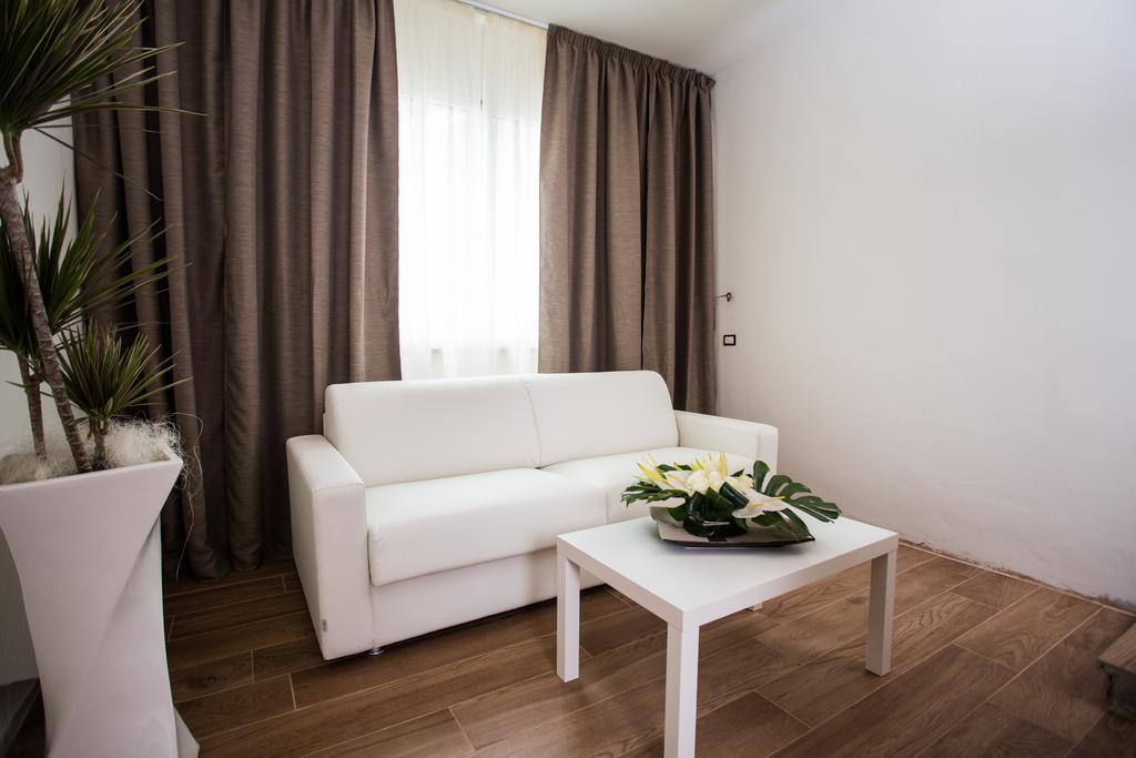 Street Hotel Комаккьо Номер фото