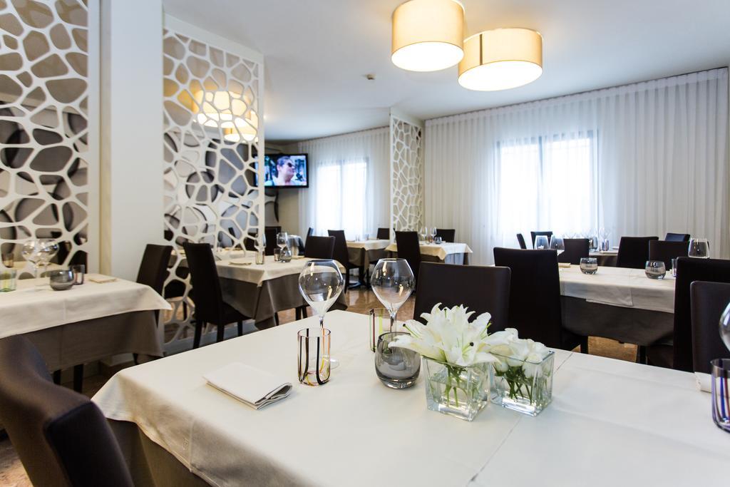 Street Hotel Комаккьо Экстерьер фото