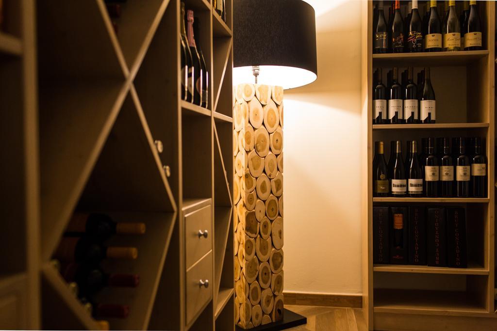 Street Hotel Комаккьо Экстерьер фото